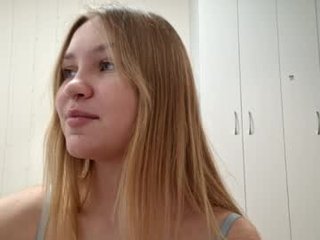 flowflirtx cam girl in beautiful lingerie girl shows off her pussy on camera
