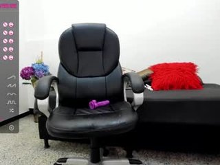 io_chie_ teen cam babe wants to be fucked online as hard as possible